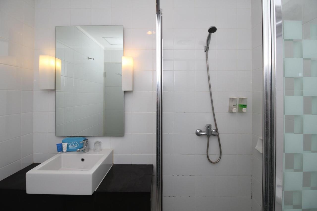 Airy Glodok Pinangsia Raya Jakarta Hotell Eksteriør bilde